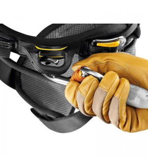 Arnés anticaídas Astro Bod Fast. PETZL. Arnés anticaídas Astro Bod Fast. PETZL.