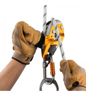Descensor autofrenante I'D S. PETZL.