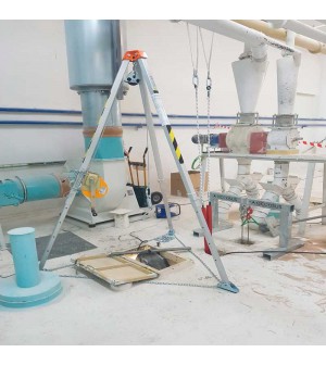 TRÍPODE PARA ESPACIOS CONFINADOS TRI 9. ACCESUS TRÍPODE PARA ESPACIOS CONFINADOS TRI 9. ACCESUS